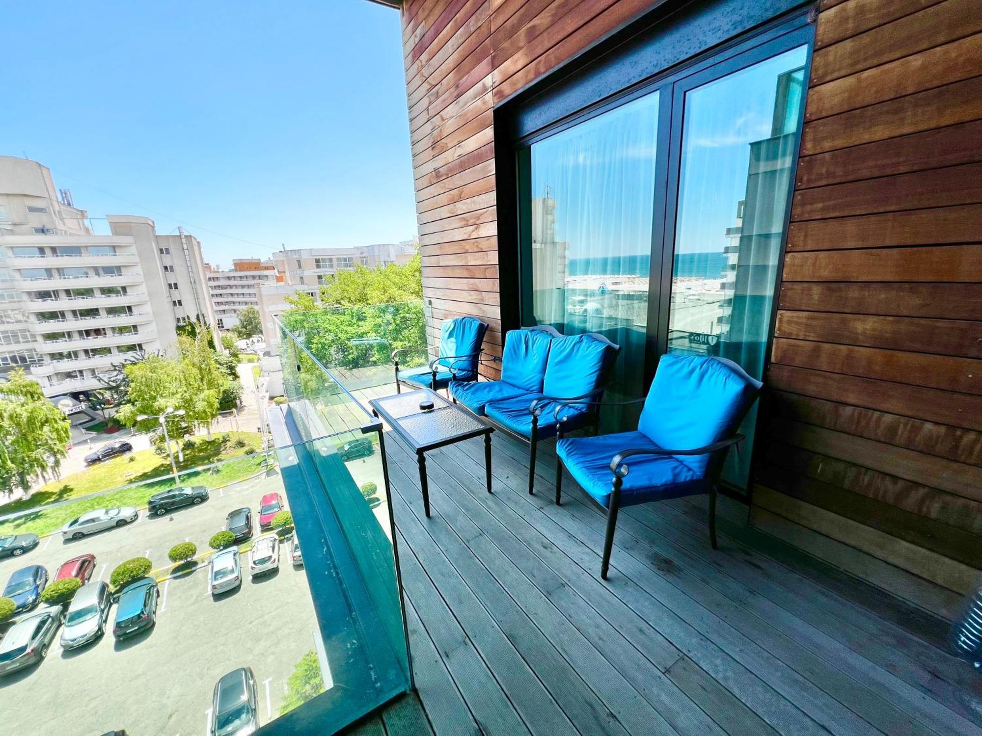 Blue Bike Seaview Apartment 마마이아 외부 사진