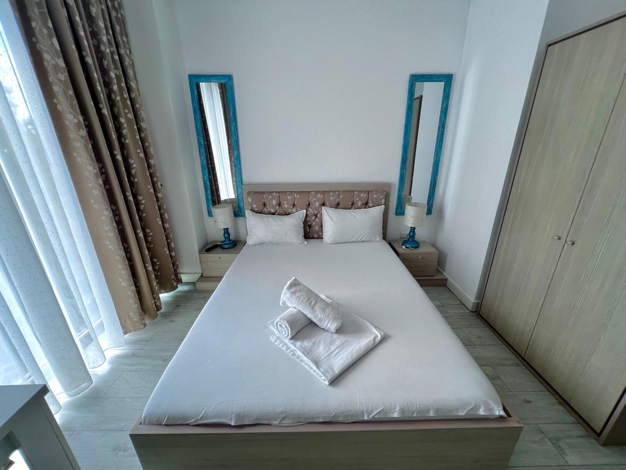 Blue Bike Seaview Apartment 마마이아 외부 사진