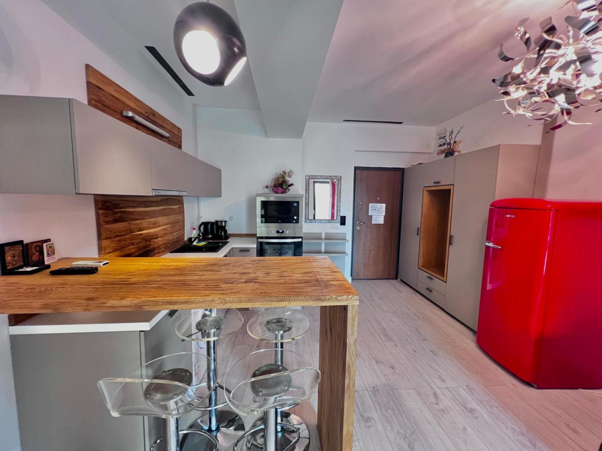 Blue Bike Seaview Apartment 마마이아 외부 사진