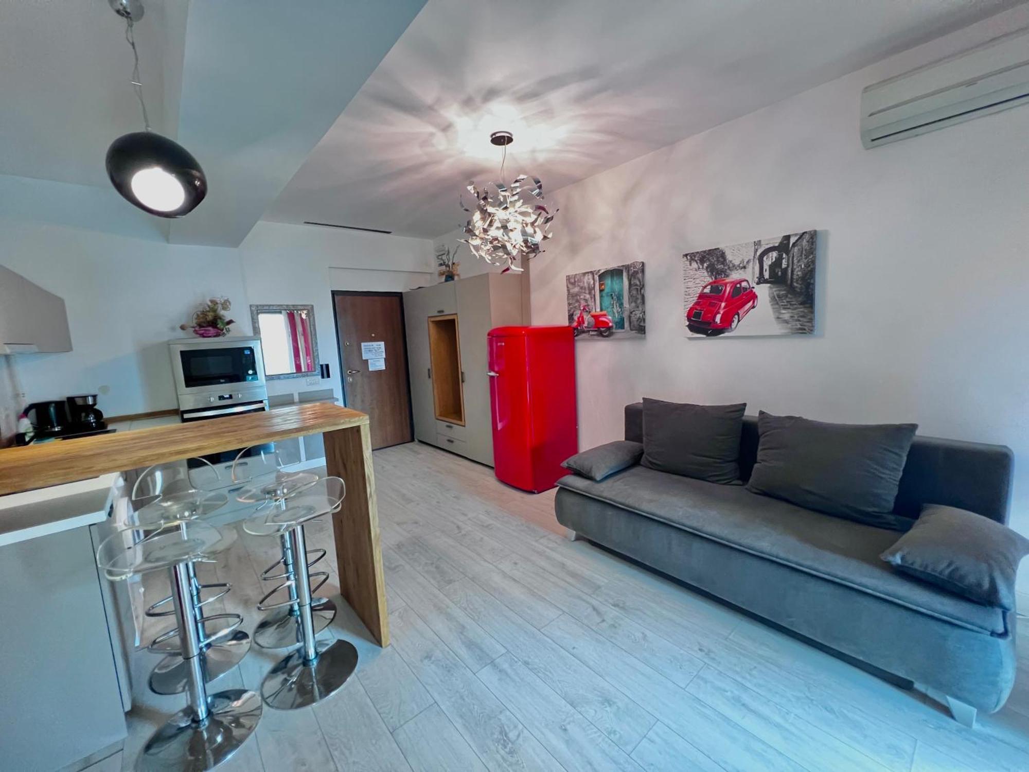 Blue Bike Seaview Apartment 마마이아 외부 사진
