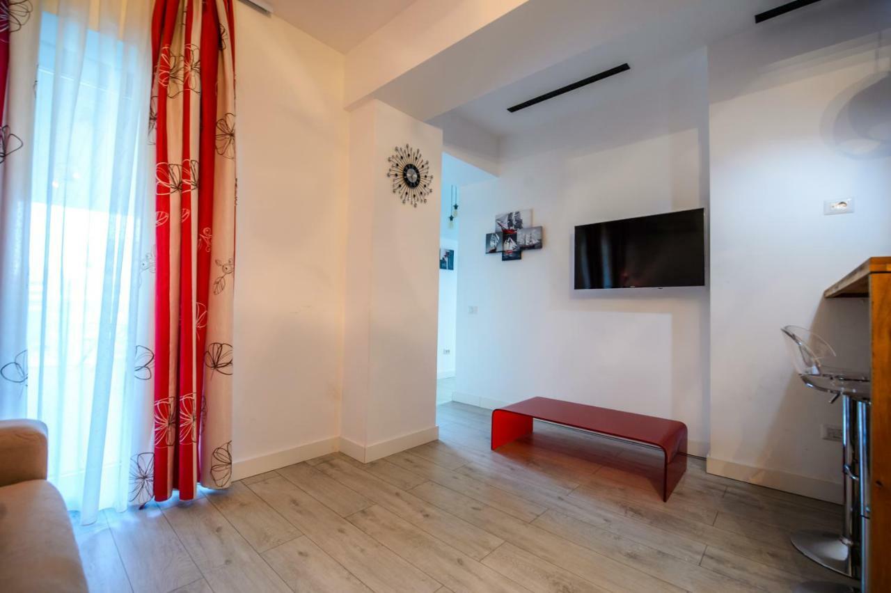 Blue Bike Seaview Apartment 마마이아 외부 사진