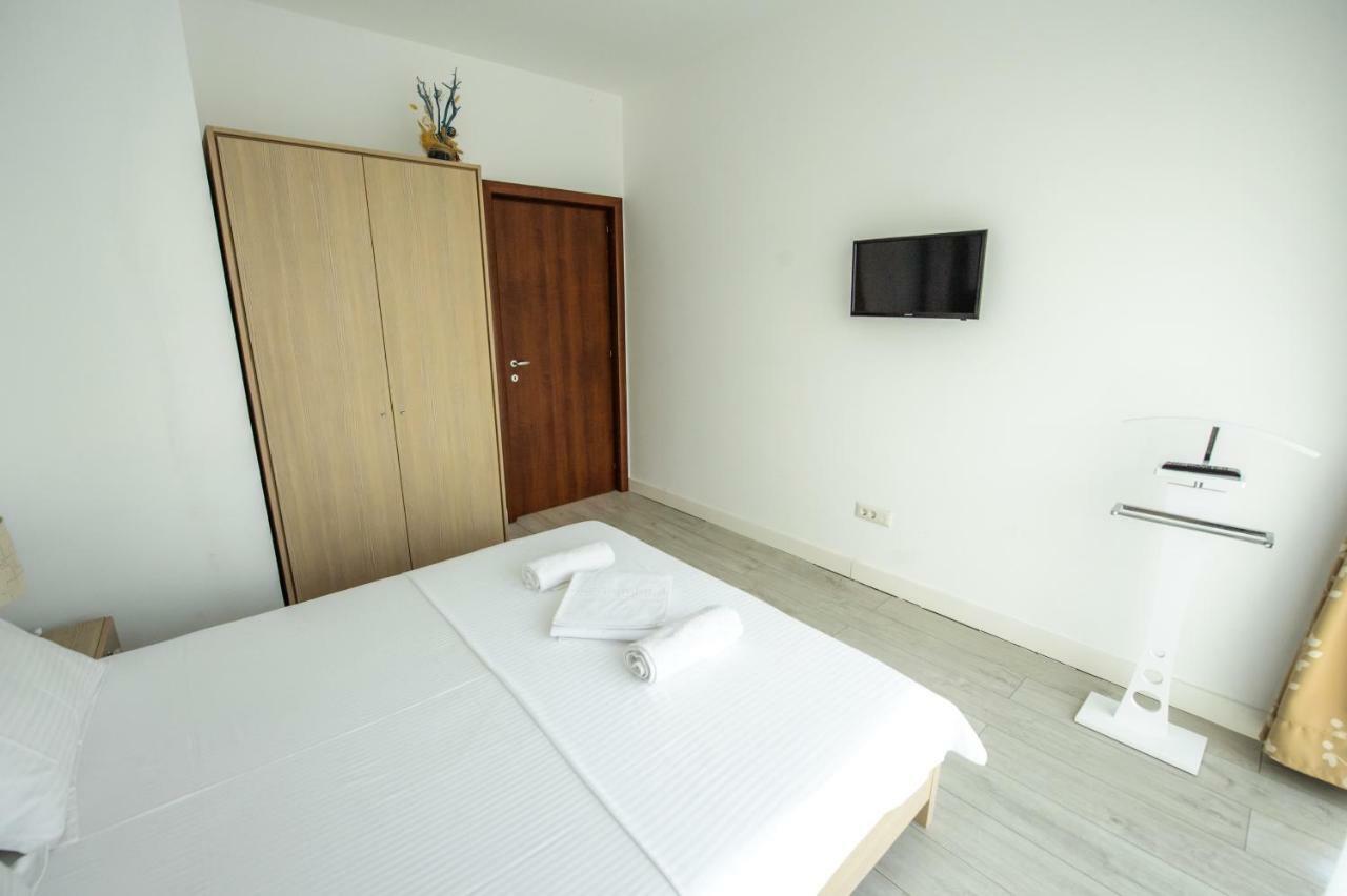 Blue Bike Seaview Apartment 마마이아 외부 사진